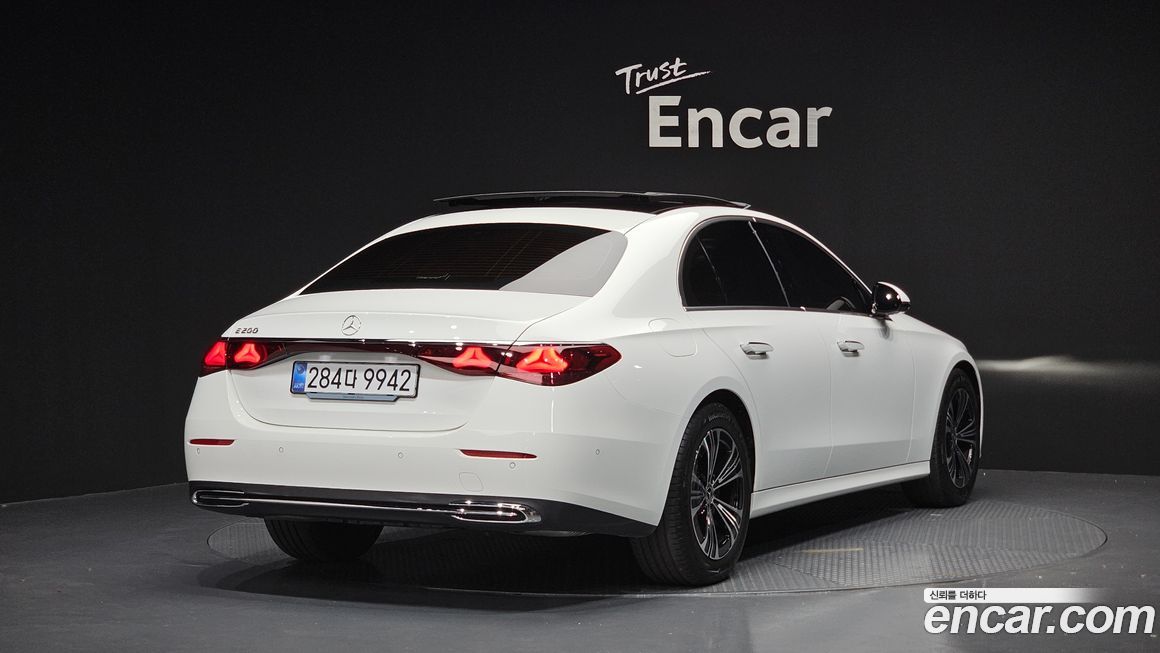 Mercedes-Benz E-Class E200 Avantgarde, 2025