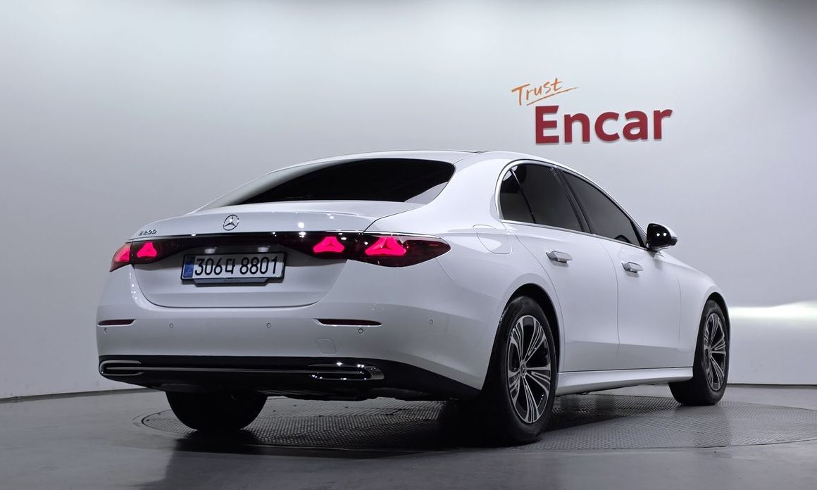 Mercedes-Benz E-Class E200 Avantgarde, 2025