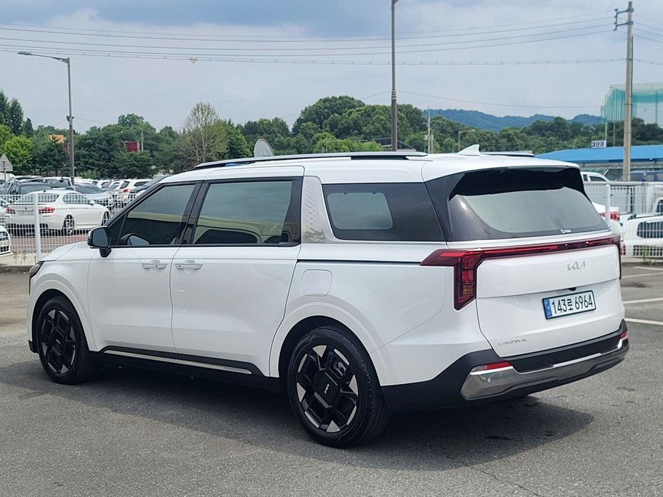 Kia Carnival 7-Seater Noblesse, 2024