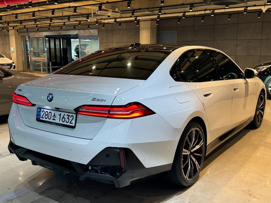 BMW 5-Series 530i xDrive M Sport, 2024