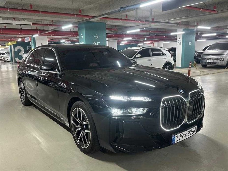 BMW 7-Series 740d xDrive M Sport, 2025