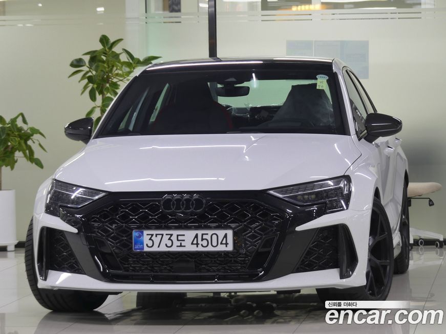 Audi RS3 2.5 TFSI Quattro Carbon Edition, 2025