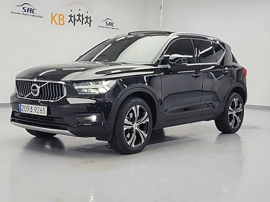 Volvo XC40 B4 Inscription, 2022