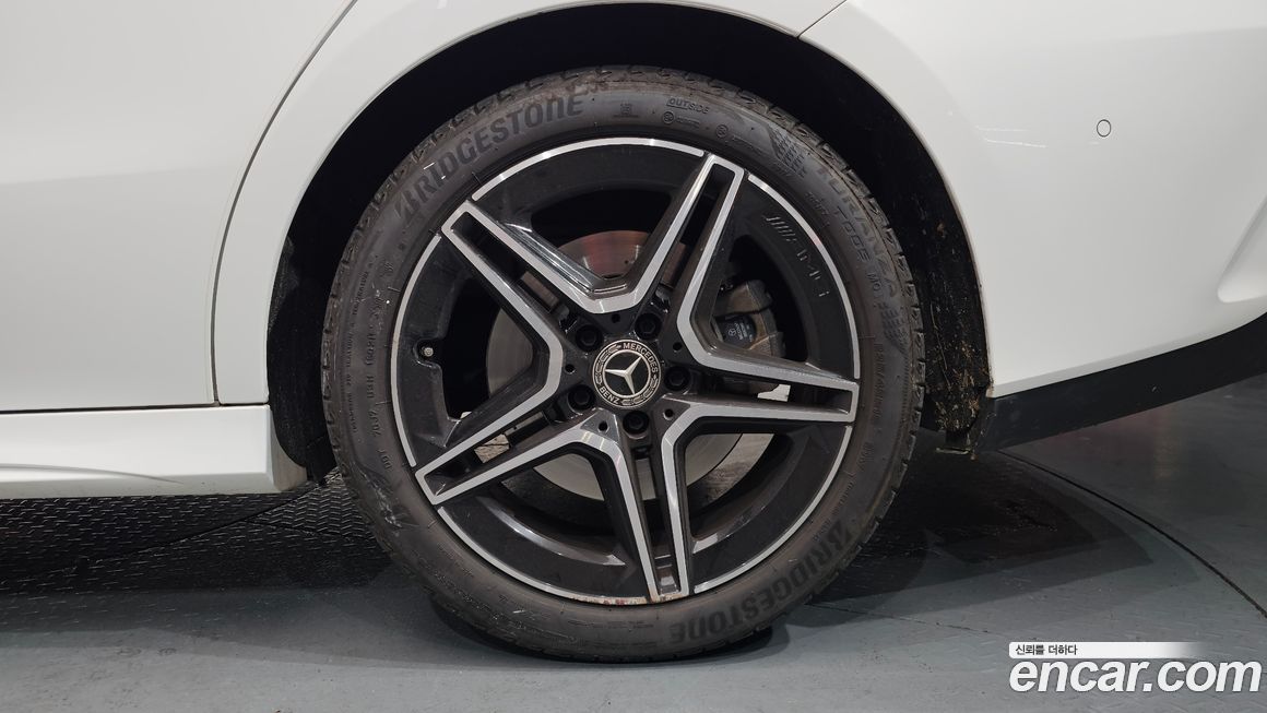 Mercedes-Benz CLA-Class CLA250 4MATIC, 2023