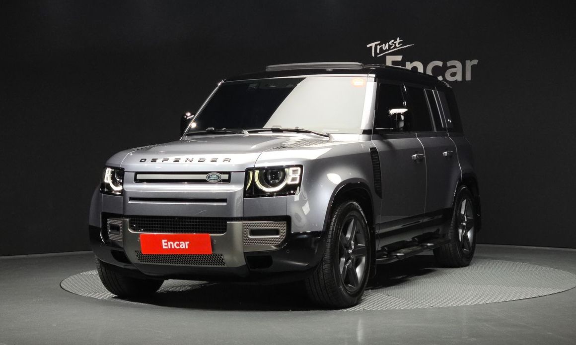 Land Rover Defender 110 P300 X-Dynamic SE, 2024