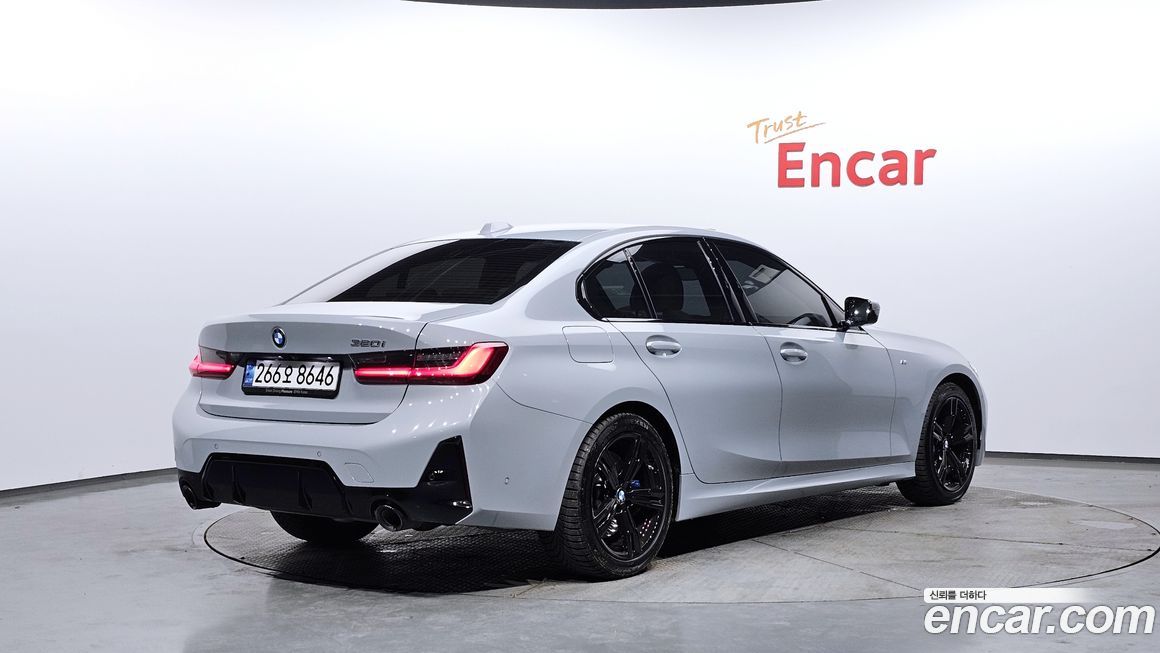 BMW 3-Series 320i M Sport, 2024