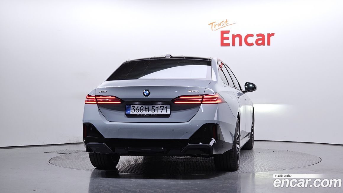 BMW 5-Series 530i xDrive M Sport, 2025