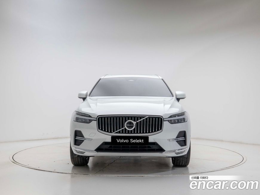 Volvo XC60 B5 Ultra Bright, 2025