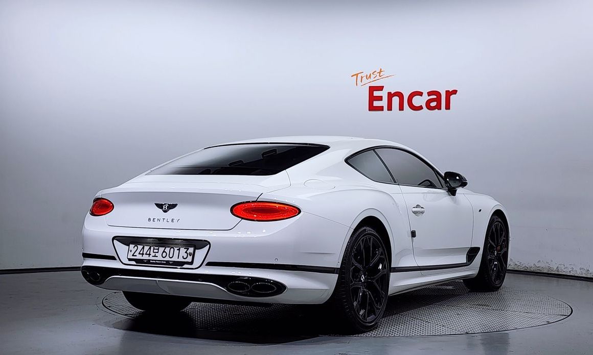 Bentley Continental 4.0 GTS, 2023