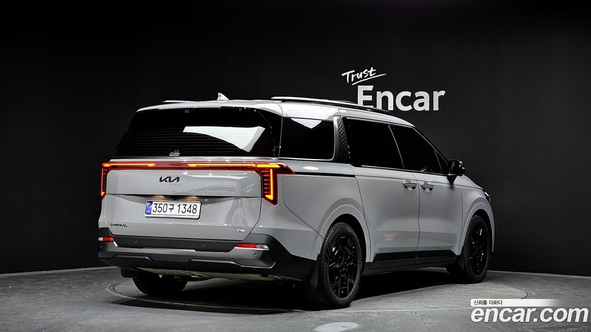 Kia Carnival 7-Seater Gravity, 2025