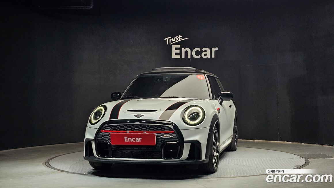 Mini Cooper JCW, 2024