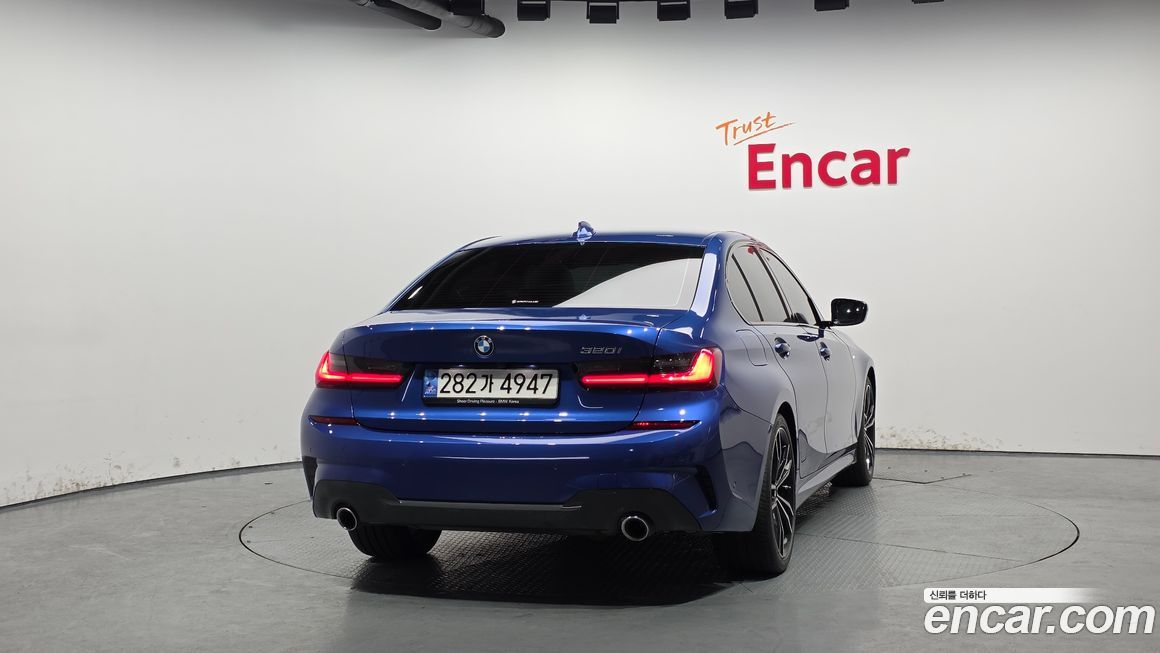 BMW 3-Series 320i M Sport, 2022