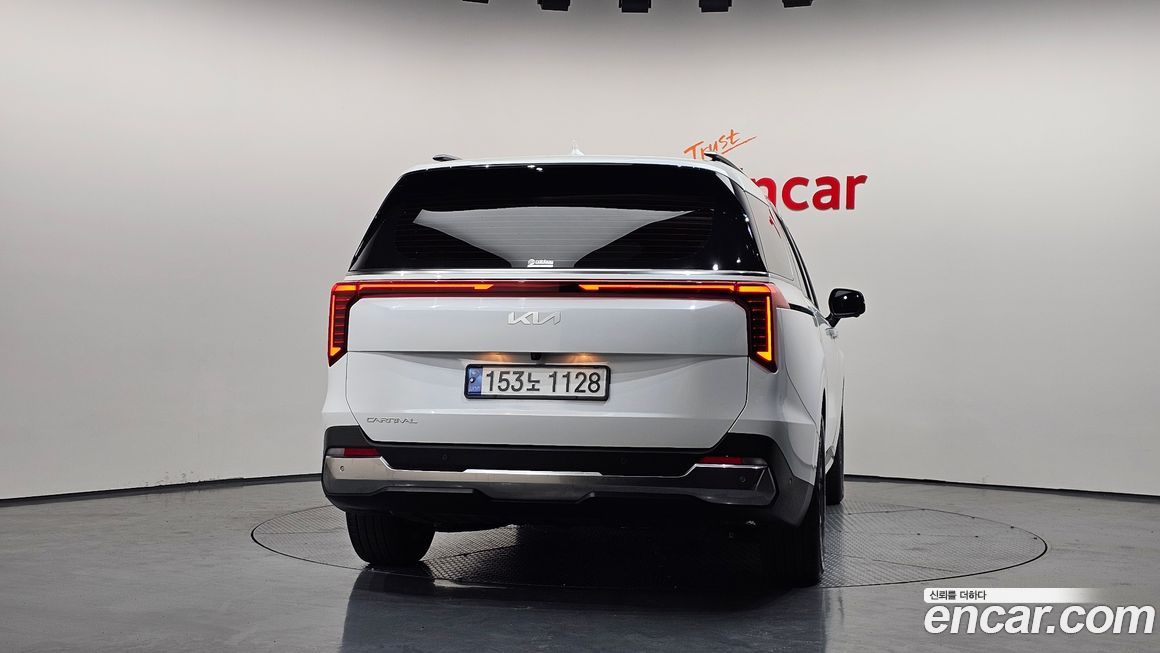 Kia Carnival 9-Seater Signature, 2025