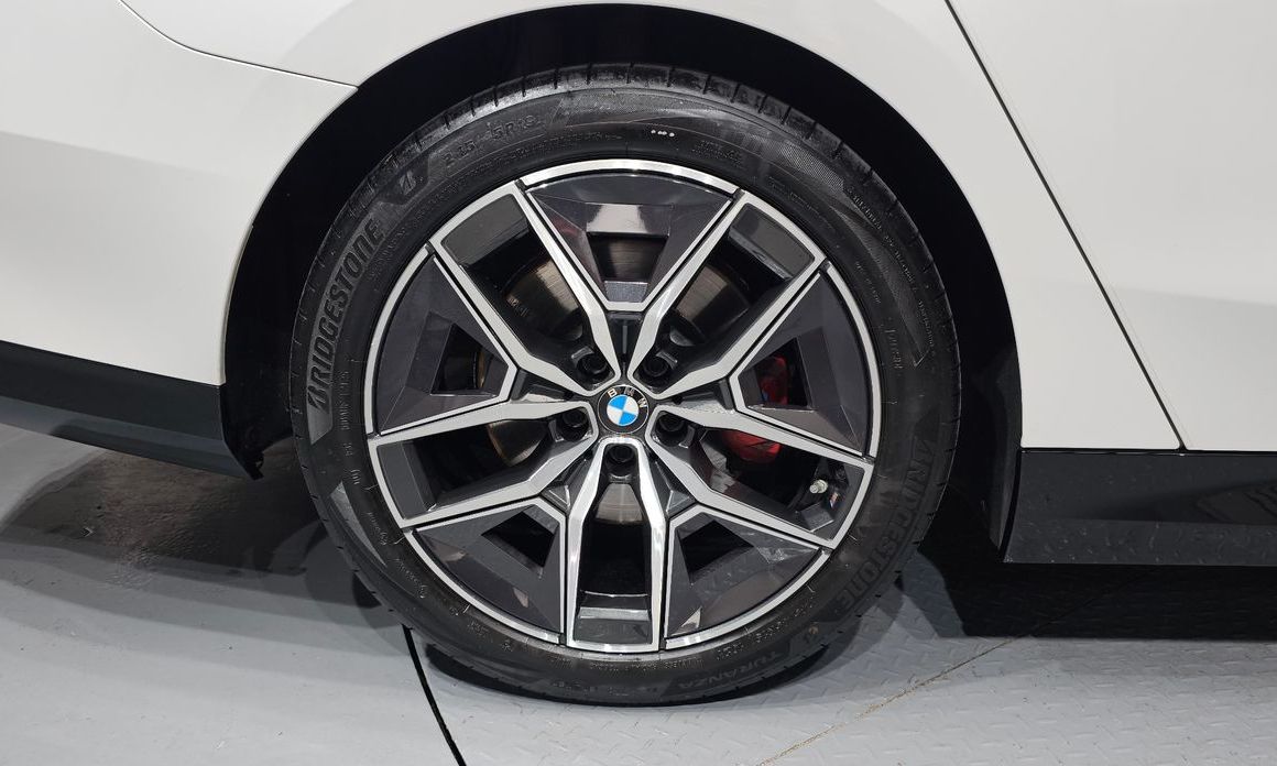 BMW 5-Series 520i Special Edition, 2026