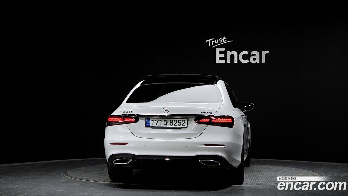 Mercedes-Benz E-Class E350 4MATIC AMG Line, 2023