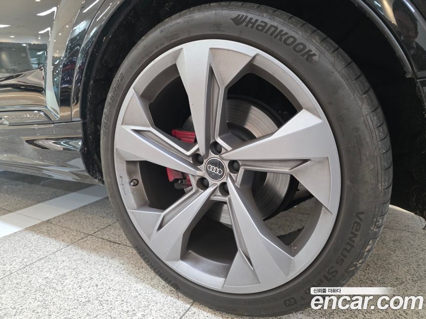 Audi SQ7 4.0 TFSI Quattro, 2025