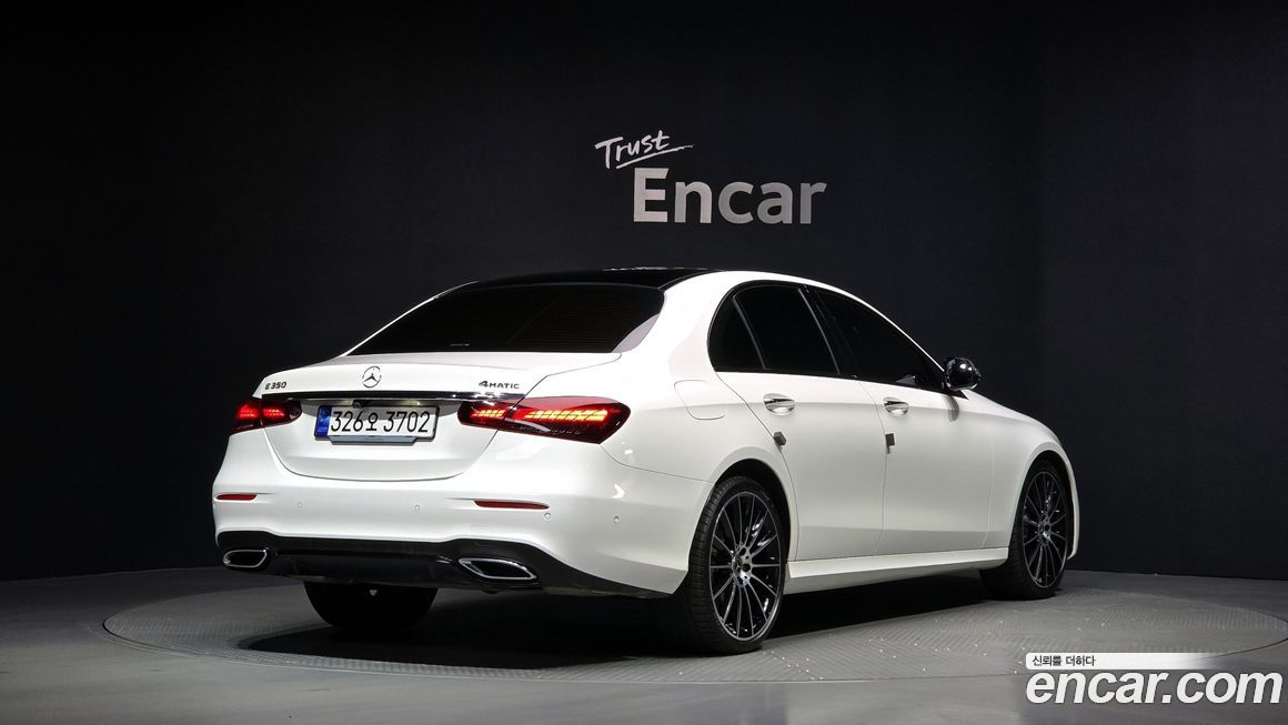 Mercedes-Benz E-Class E350 4MATIC AMG Line, 2023