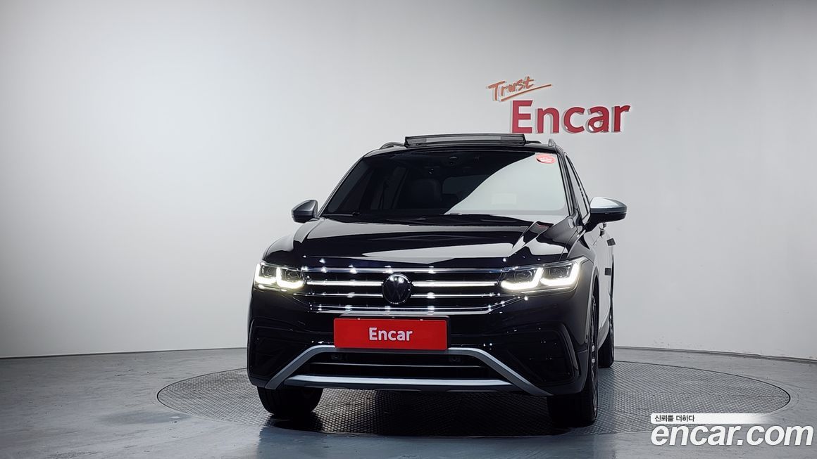 Volkswagen Tiguan 2.0 TSI Prestige, 2024