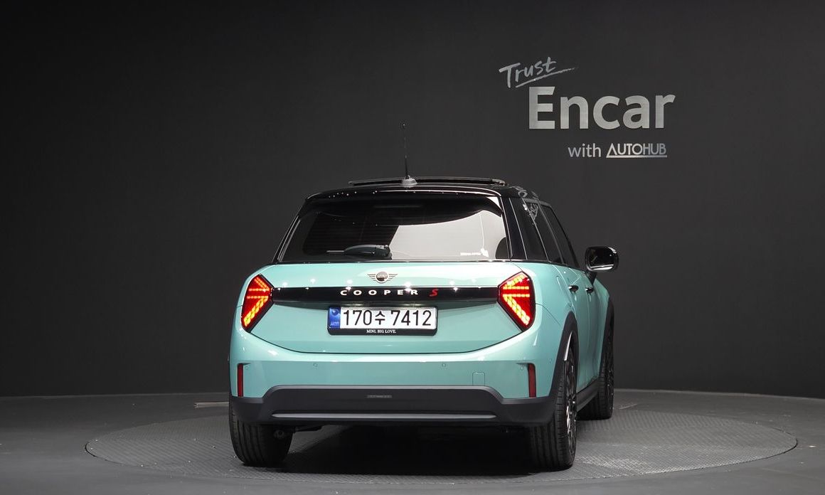 Mini Cooper 5 Door Favoured, 2025