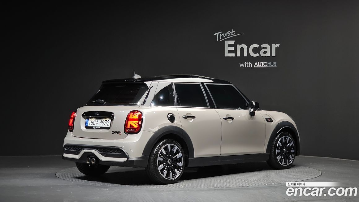 Mini Cooper 5Door Classic, 2023