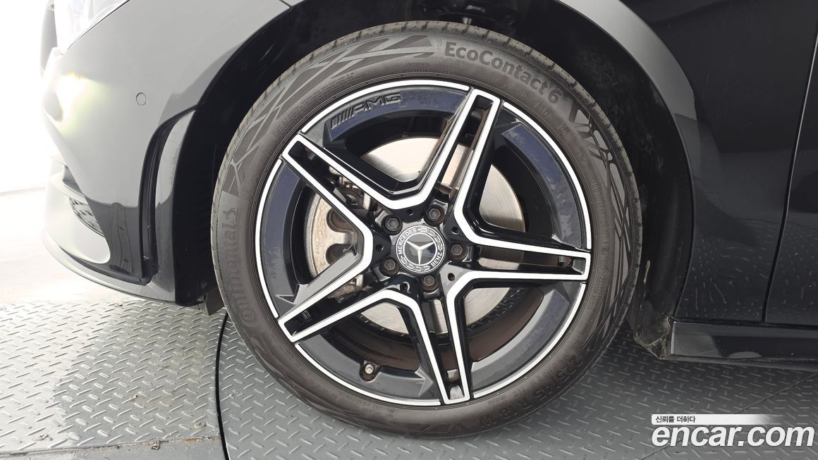 Mercedes-Benz CLA-Class CLA250 4MATIC, 2023