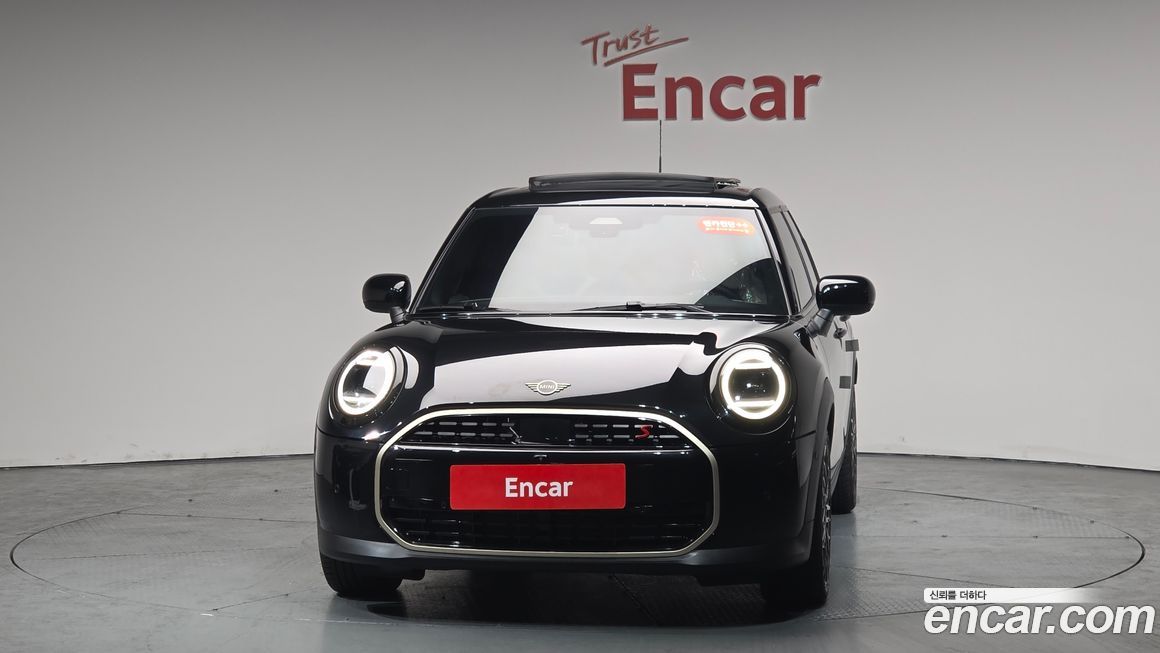 Mini Cooper 5 Door Favoured, 2025