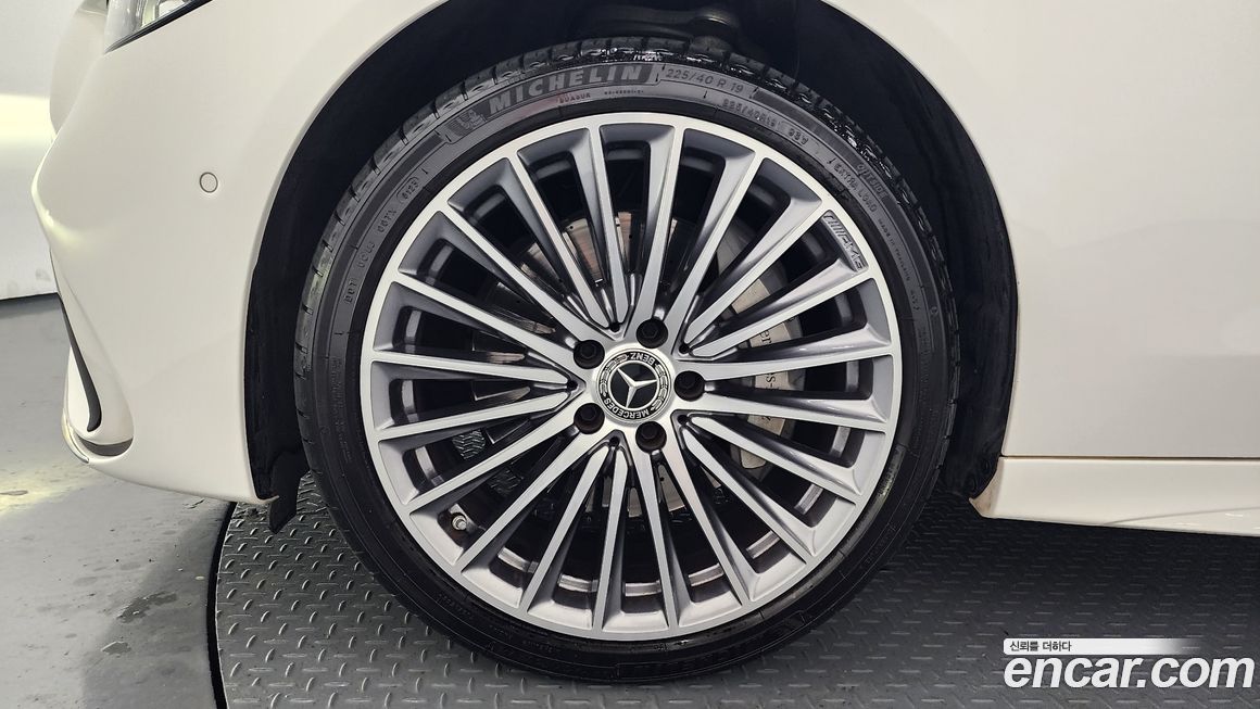 Mercedes-Benz C-Class C300 AMG Line, 2022