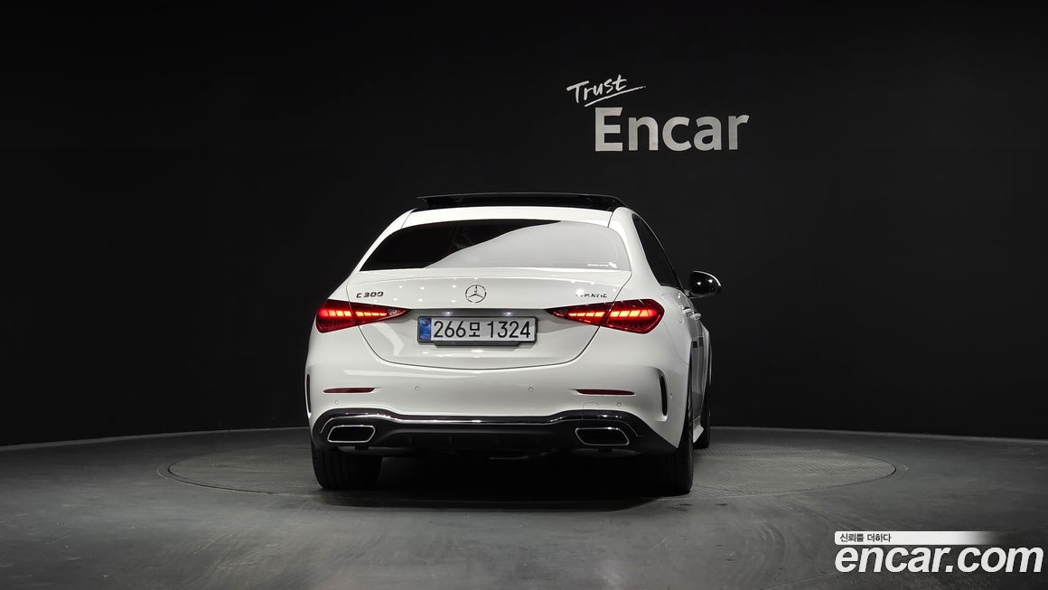 Mercedes-Benz C-Class C300 4MATIC AMG Line, 2023