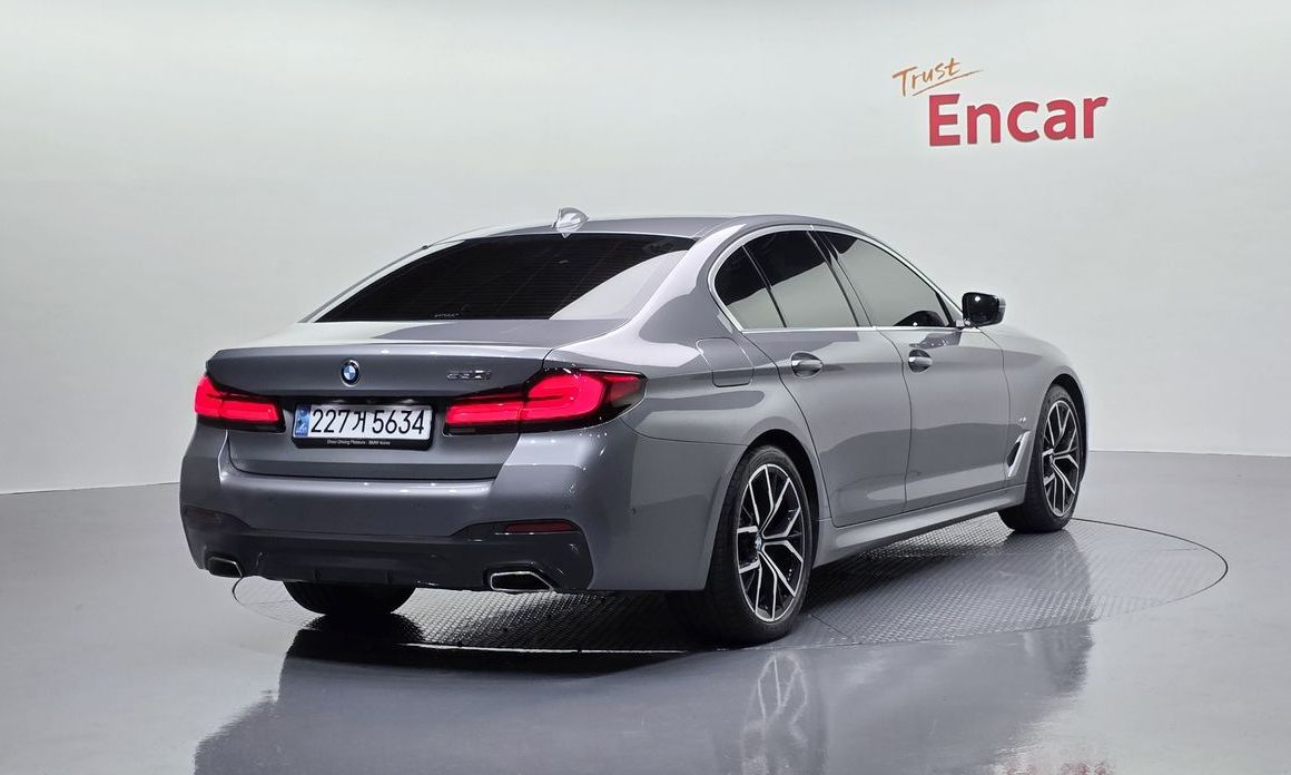 BMW 5-Series 530i M Sport Package, 2023