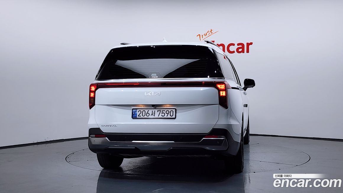 Kia Carnival 9-Seater Signature, 2025