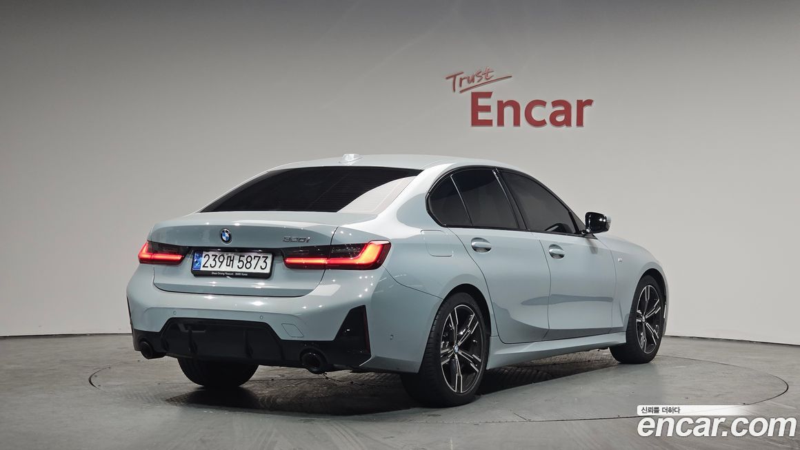 BMW 3-Series 320i M Sport, 2023