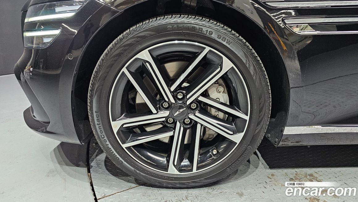 Genesis G80 Gasoline 2.5 Turbo AWD, 2026