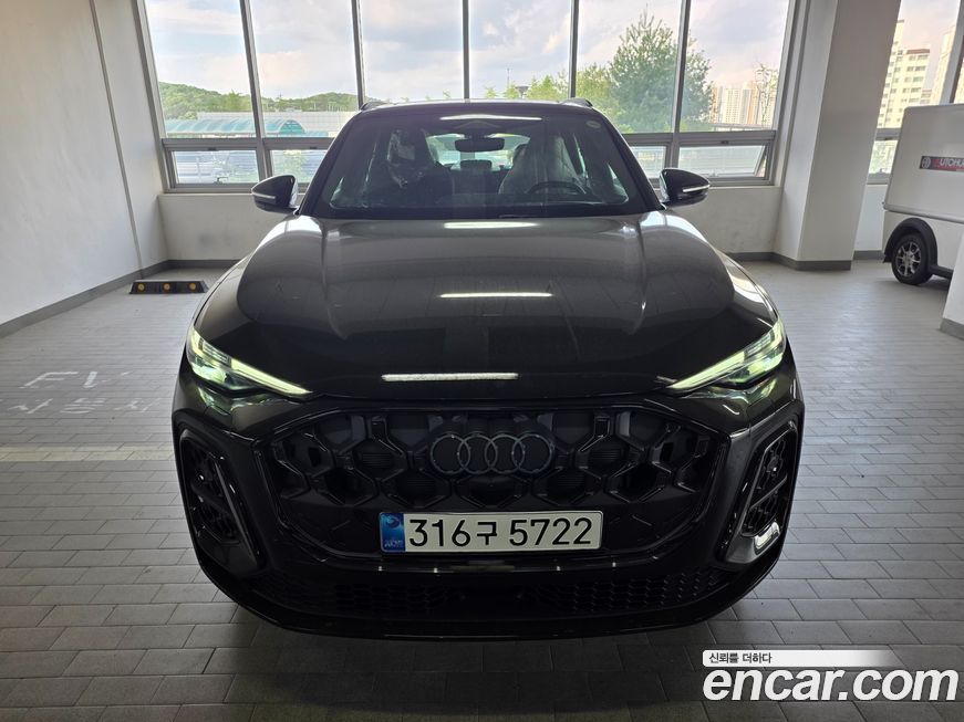Audi Q5 40 TDI Quattro S Line Black Edition, 2025