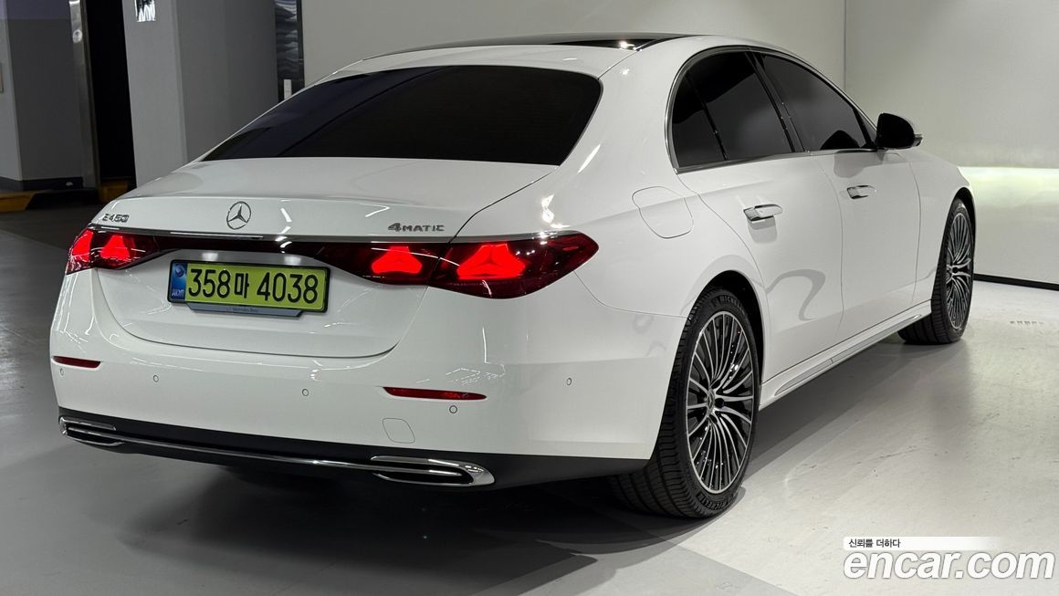 Mercedes-Benz E-Class E450 4MATIC Exclusive, 2025