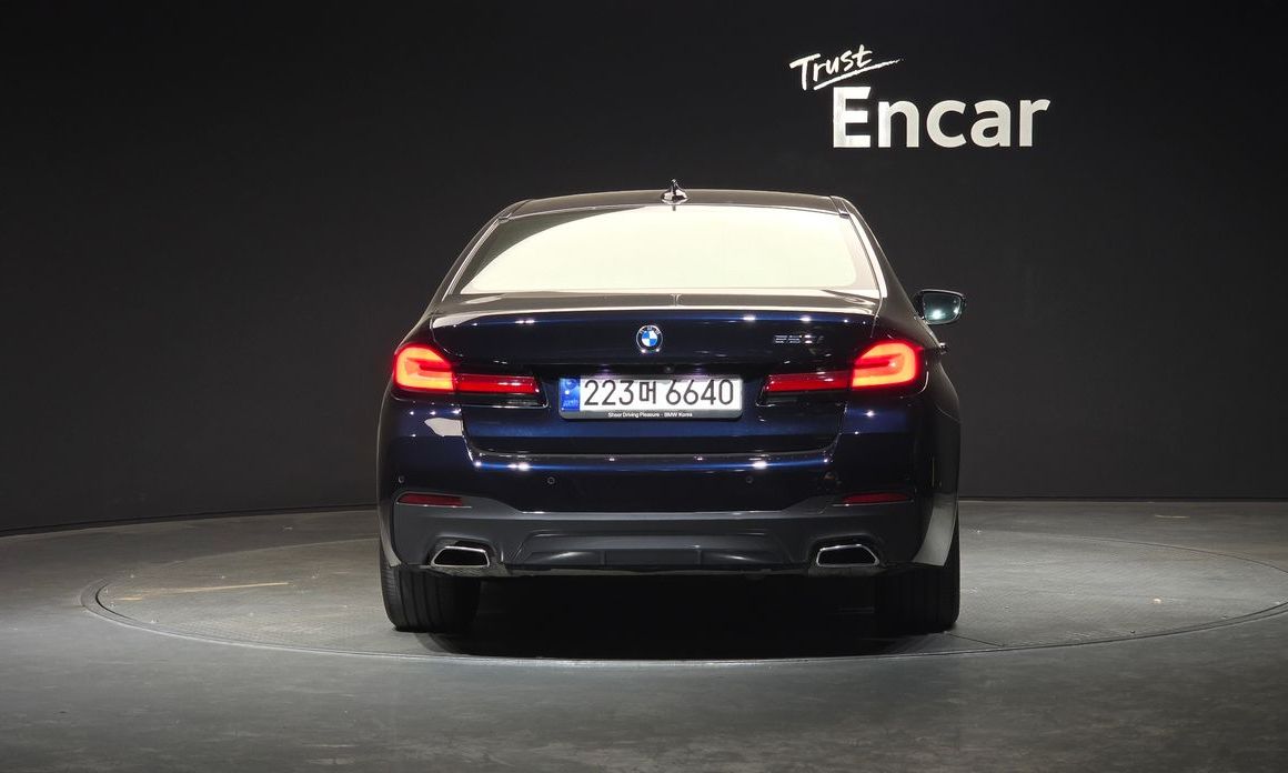 BMW 5-Series 520i M Sport, 2023
