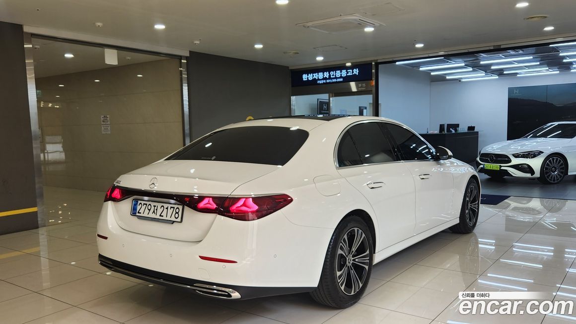 Mercedes-Benz E-Class E200 Avantgarde, 2025