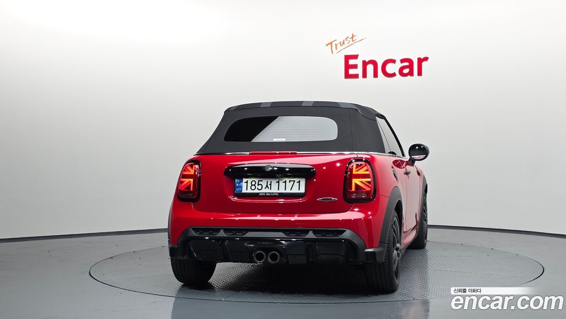 Mini Cooper Convertible JCW, 2023