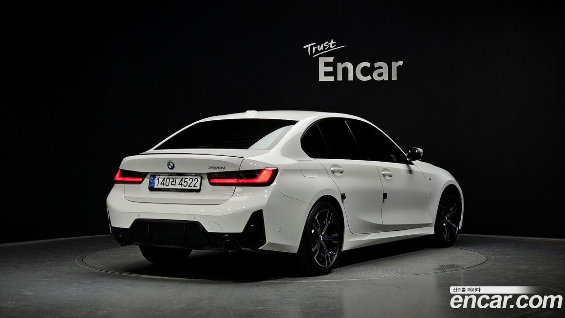 BMW 3-Series 320i M Sport, 2024