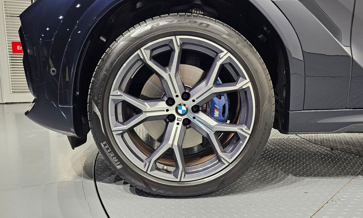 BMW X6 xDrive40i M Sport, 2022