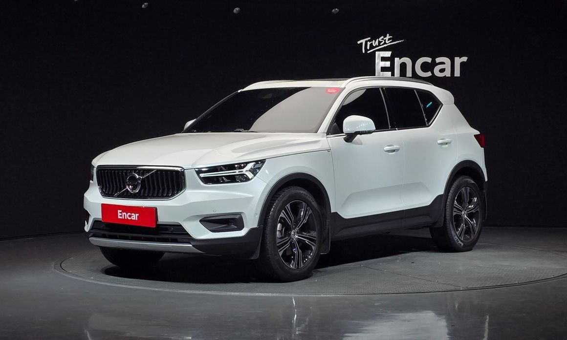 Volvo XC40 B4 Inscription, 2022
