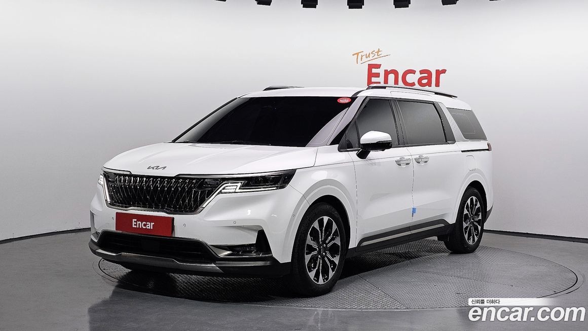 Kia Carnival 7-Seater Signature, 2023