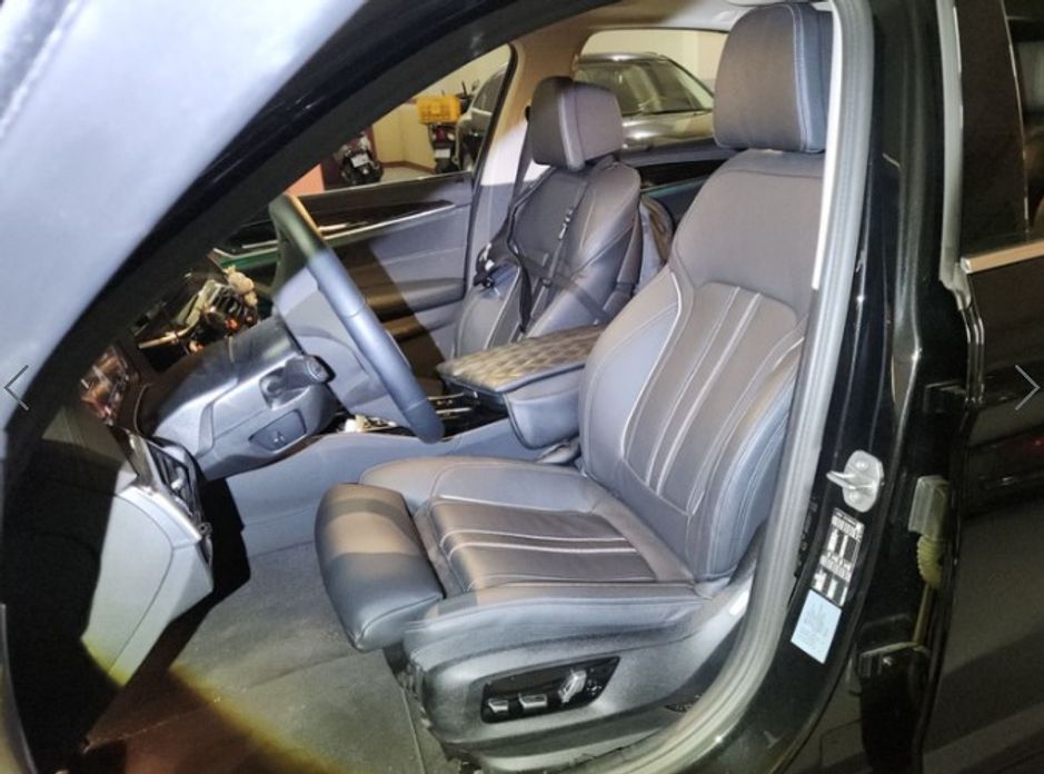 BMW 5-Series 520i Luxury, 2023