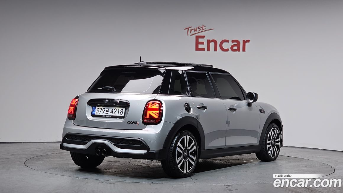 Mini Cooper 5Door Classic, 2024