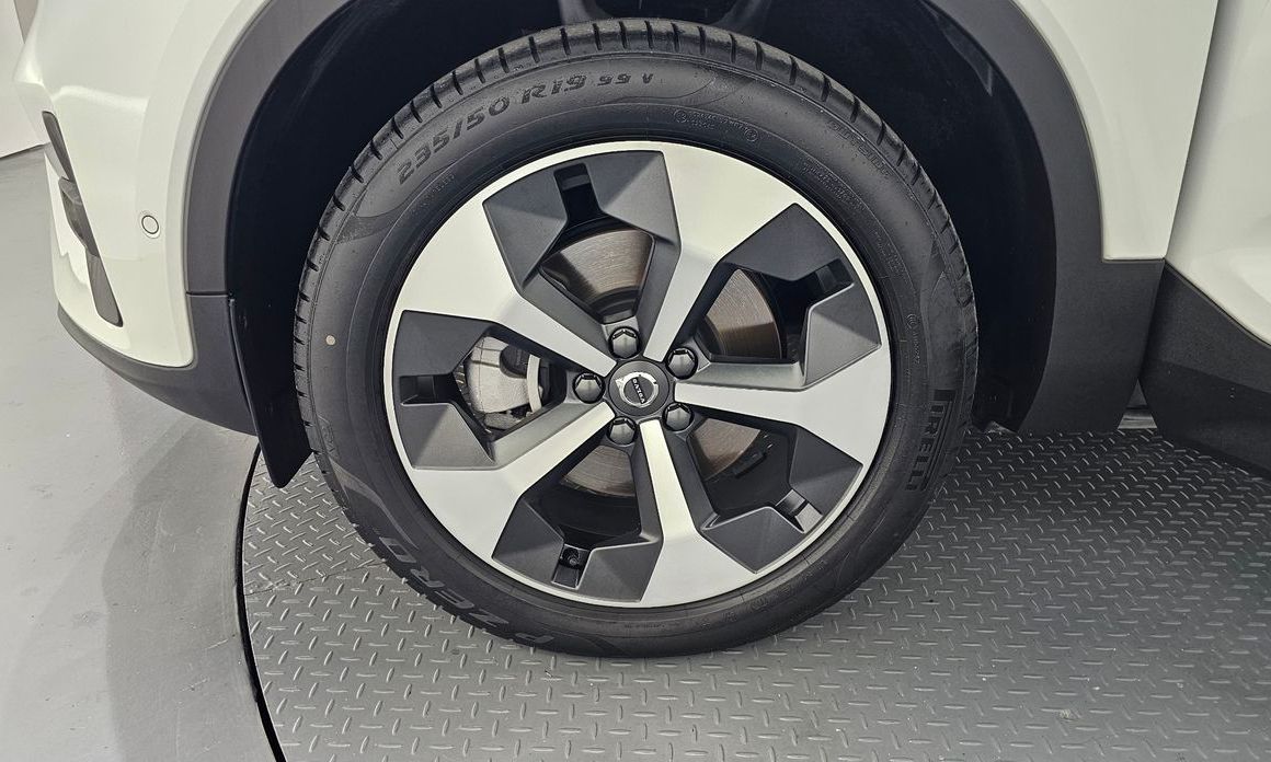 Volvo XC40 B4 Ultra Bright, 2025