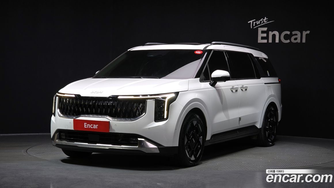 Kia Carnival 7-Seater Signature, 2024