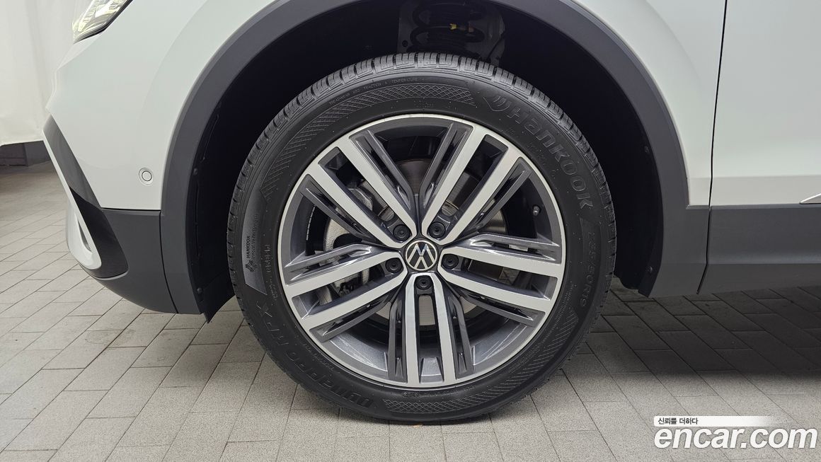 Volkswagen Tiguan 2.0 TSI Prestige, 2023