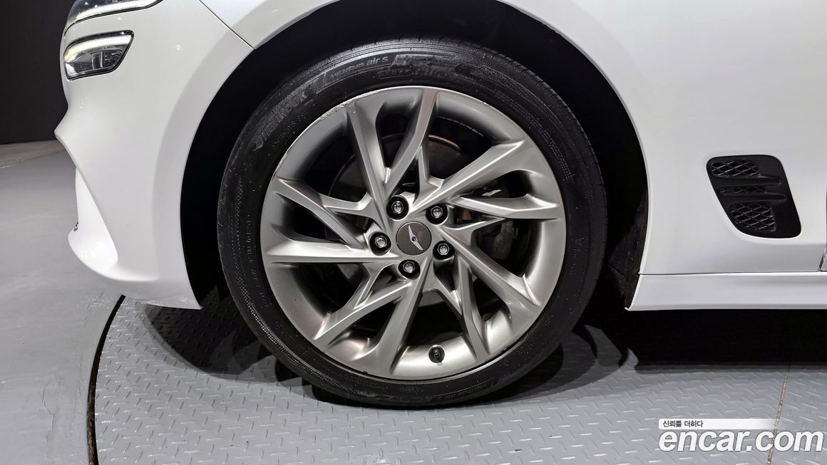 Genesis G70 Gasoline 2.0T 2WD, 2023