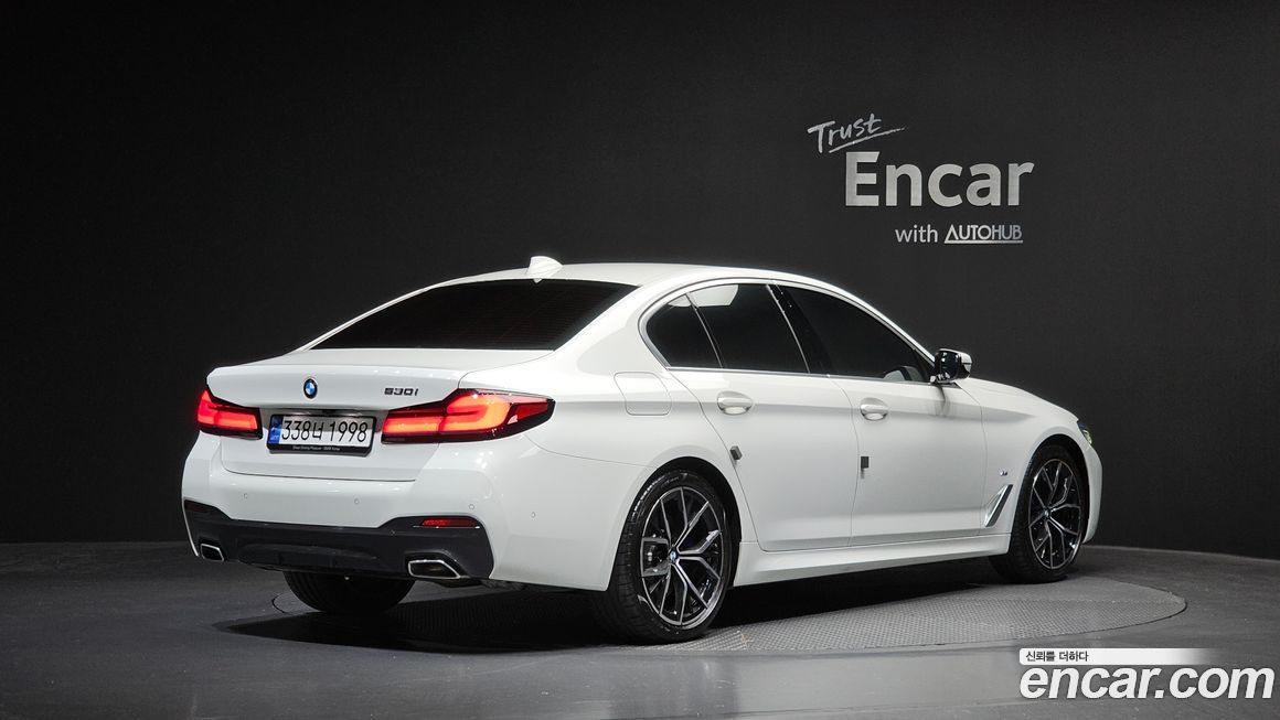 BMW 5-Series 530i M Sport Package, 2023