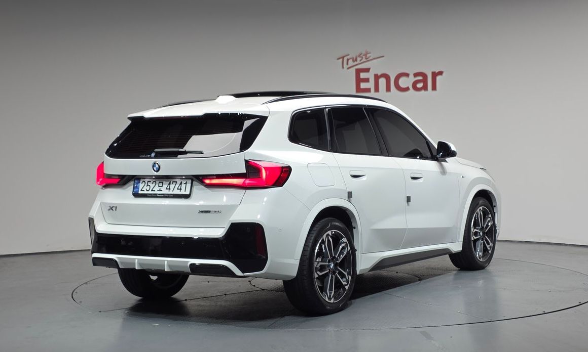 BMW X1 xDrive 20i M Sport, 2024