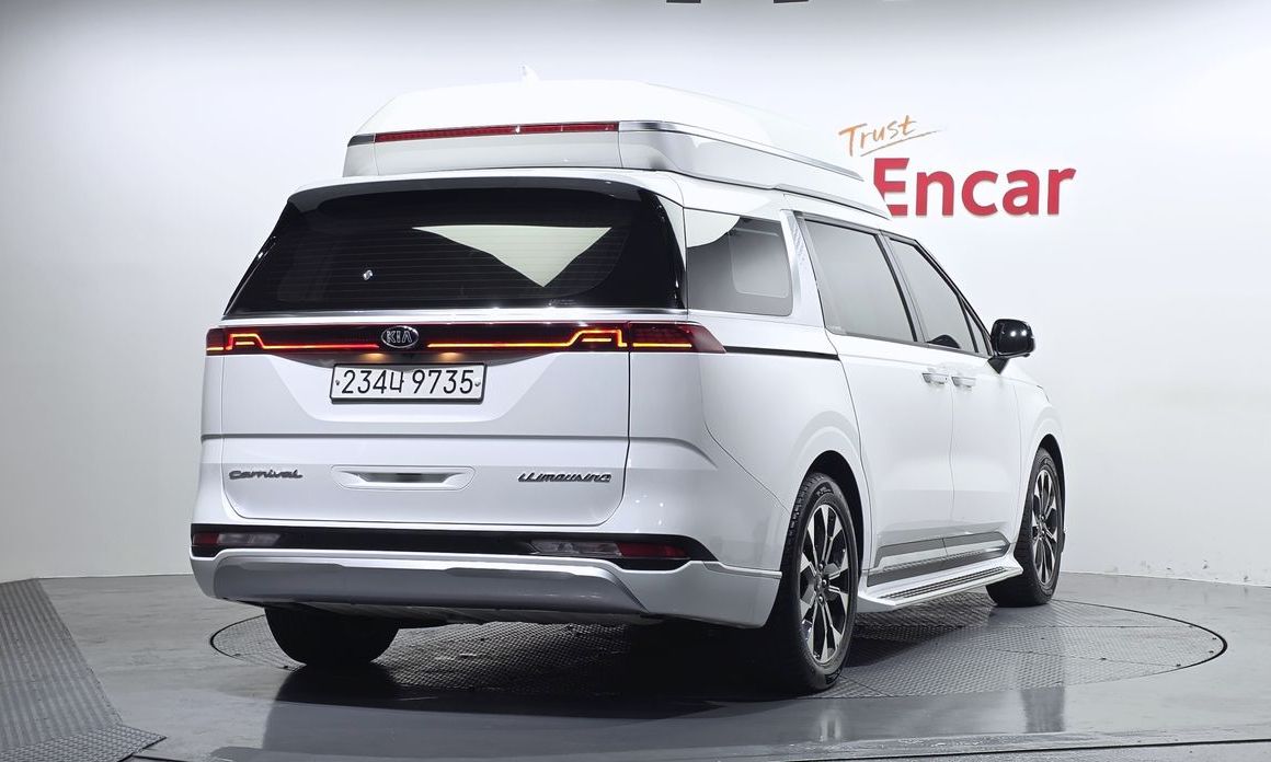 Kia Carnival 7-Seater Hi-Limousine, 2021